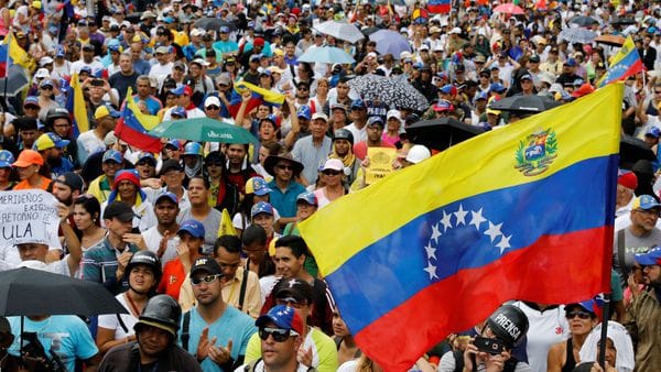 Los venezolanos salen nuevamente a las calles para protestar contra el régimen de Maduro