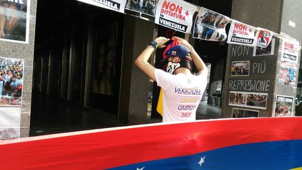 Son miles los venezolanos en el exterior que rechazan las decisiones del gobierno de Maduro en los últimos meses