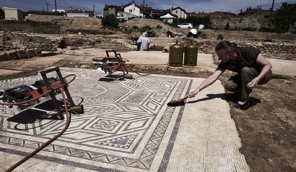 El mosaico de lo que fue una lujosa vivienda (AFP)