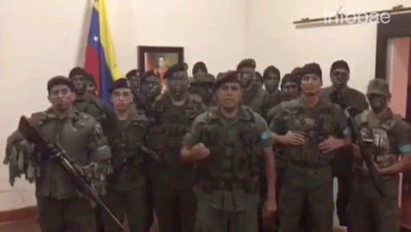 Caguaripano al frente del grupo rebelde