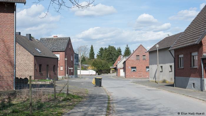 Casas y calles vacías en Manheim. La mayoría de los vecinos han abandonado el pueblo.