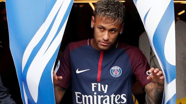 Neymar debutará este domingo con el club parisino (Reuters)