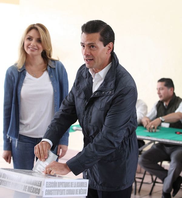 Como candidato, Peña Nieto fue cuestionado por sus gastos de campaña. (Foto: EFE)