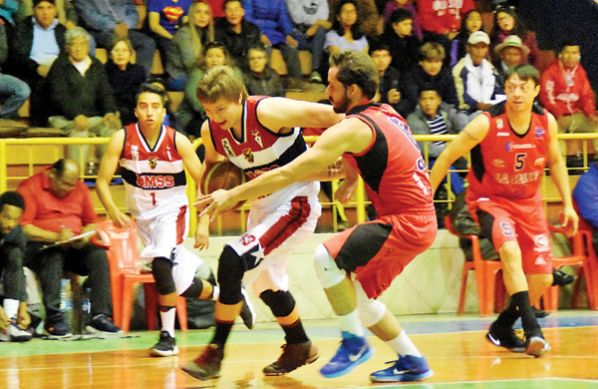 UN PARTIDO DE LA SAN SIMÓN EN LA FASE PREVIA DE LA LIBOBASQUET. OSVALDO CHACÓN