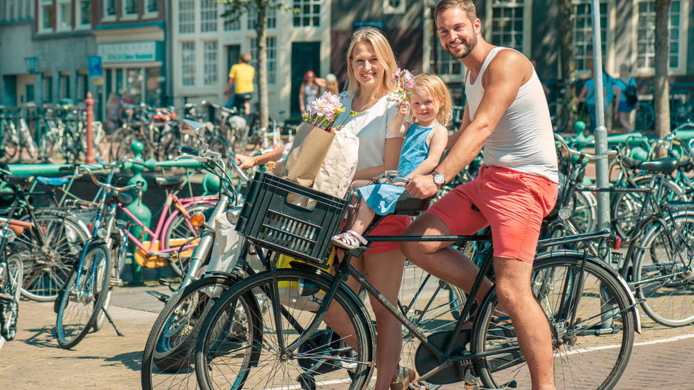 Foto: Familia en Ámsterdam. (iStock)