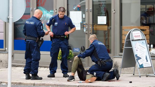 “El gobierno sigue de cerca la situación en Turku y la operación que está llevando a cabo la policía”, afirmó Juha Sippilä, jefe del gobierno finlandés (AFP)
