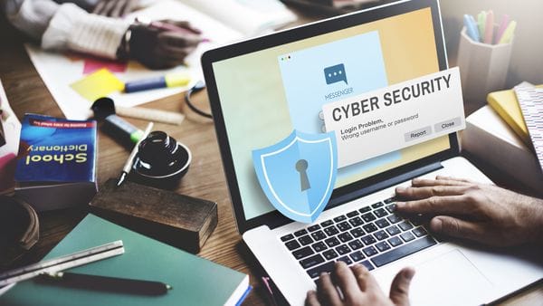 Microsoft aseguró que el número de intentos de ingreso a cuentas a partir de direcciones IP maliciosas se han incrementado 44% comparando con el año anterior (Shutterstock)