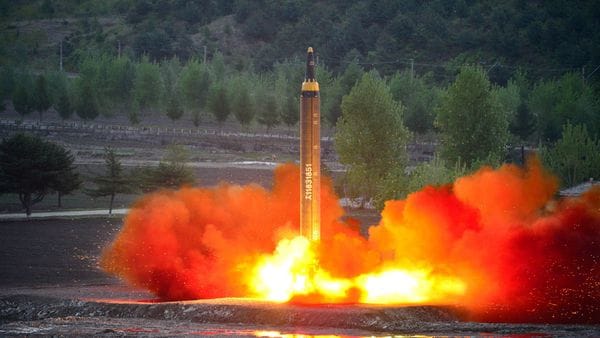 El misil norcoreano Hwasong-12 (Reuters)
