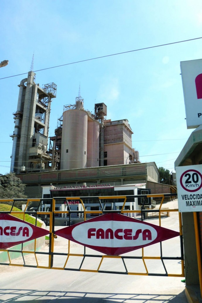 FÁBRICA. La cementera tendrá pérdidas por incremento en el costo del gas industrial.