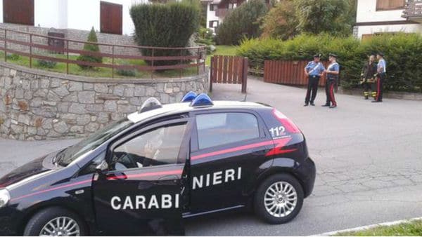 Los carabineros italianos en el lugar del hecho