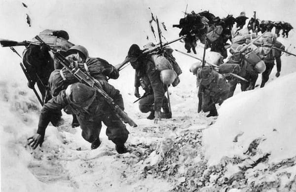 Un grupo de “Alpini” durante la Primera Guerra Mundial. Eran la división del ejercito italiano especializada en los combates en las montañas