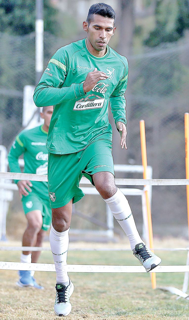 GILBERT ÁLVAREZ, CON LOS COLORES DE LA SELECCIÓN.