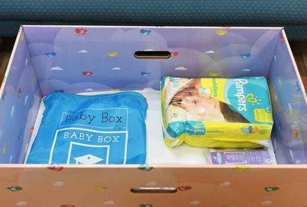 La “caja de bebés” consiste en varios productos para el bienestar de los recién nacidos (The Washington Post / Matt McClain)