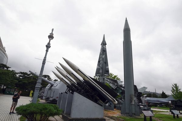 Estados Unidos y Japón confirmaron que Pyongyang tiene minicabezas nucleares para sus misiles intercontinentales. (AFP)