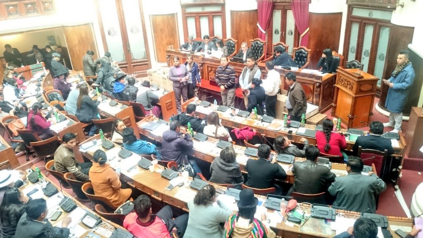 Bolivia ya conoce a los 96 candidatos para la elección judicial de