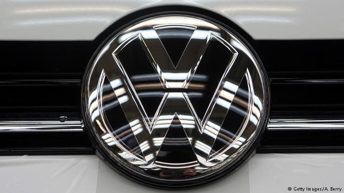VW Volkswagen - Golf - Logo - Emblem (Getty Images/A. Berry)