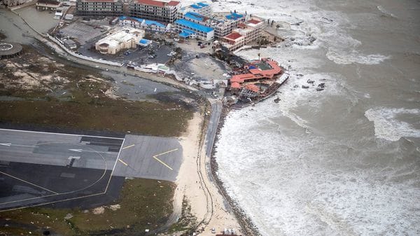 El video que muestra la furia del huracán Irma en la isla de St. Martin ...