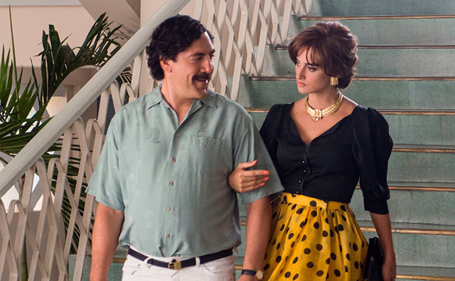 Javier Bardem y Penélope Cruz caracterizados como Pablo Escobar y Virginia Vallejo. 