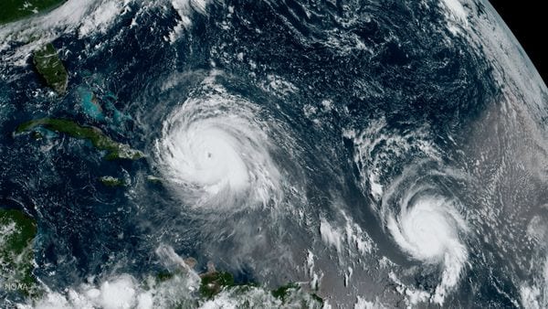 El huracán José, en la esquina inferior derecha de la imagen, sigue la estela de Irma por el Caribe.