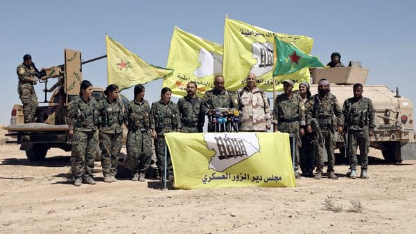 Una unidad de las tropas kurdas que avanzan hacia Deir Ezzor (Reuters)