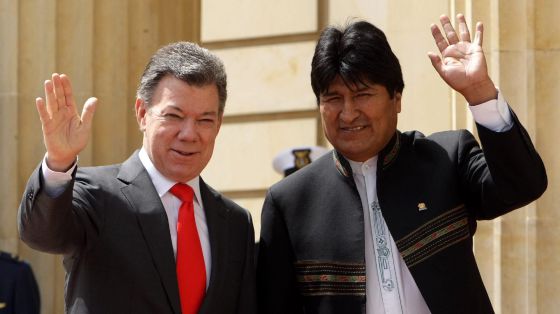 El presidente de Colombia, Juan Manuel Santos, recibe a su homólogo boliviano, Evo Morales.