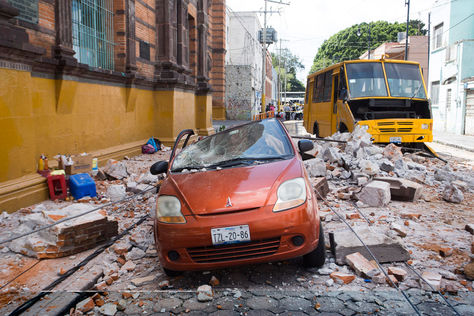  Vista de daños en la ciudad de Puebla, este martes 19 de septiembre de 2017, tras el terremoto de magnitud 7 en la escala de Richter que sacudió hoy con violencia el centro de México. Foto: EFE 