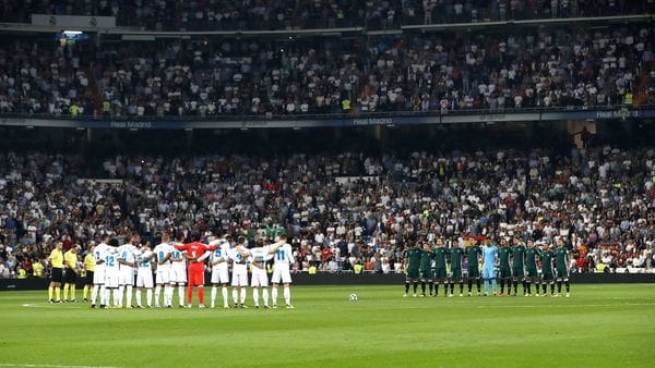 El minuto de silencio en el Santiago Bernabéu (EFE)