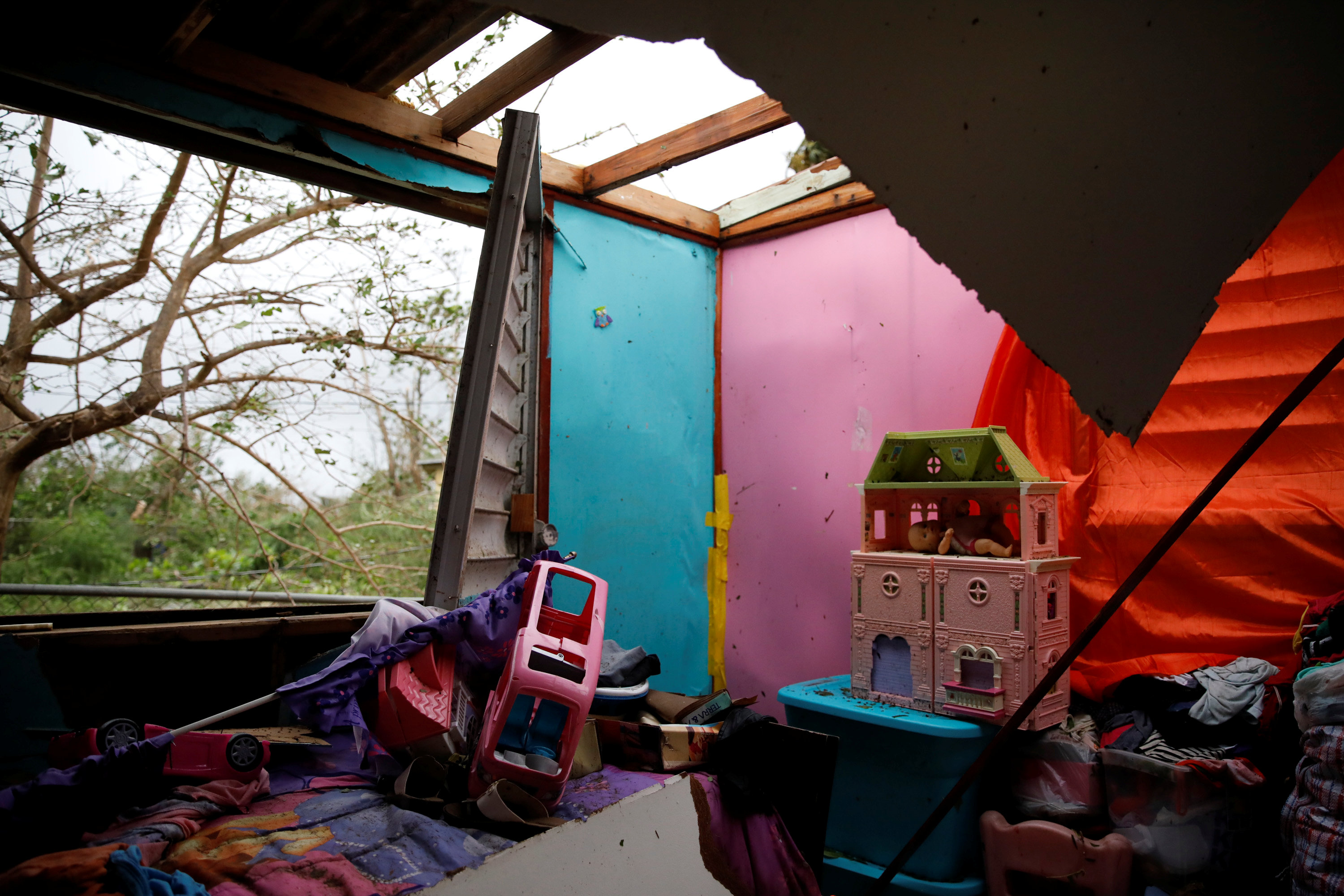 Una casa semi destruida en Guayama, Puerto Rico. (REUTERS/Carlos Garcia Rawlins)