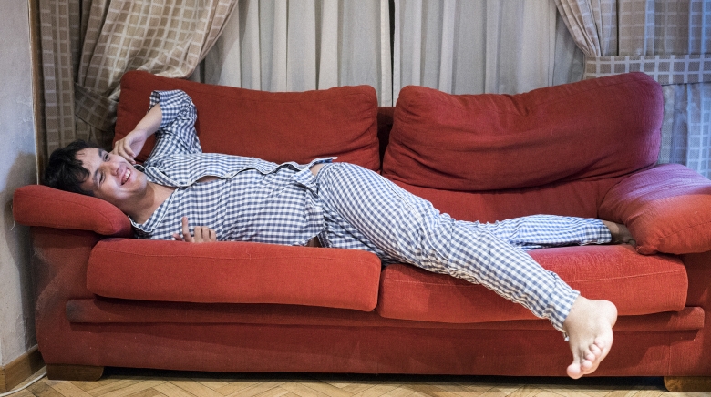Álvaro en su casa.