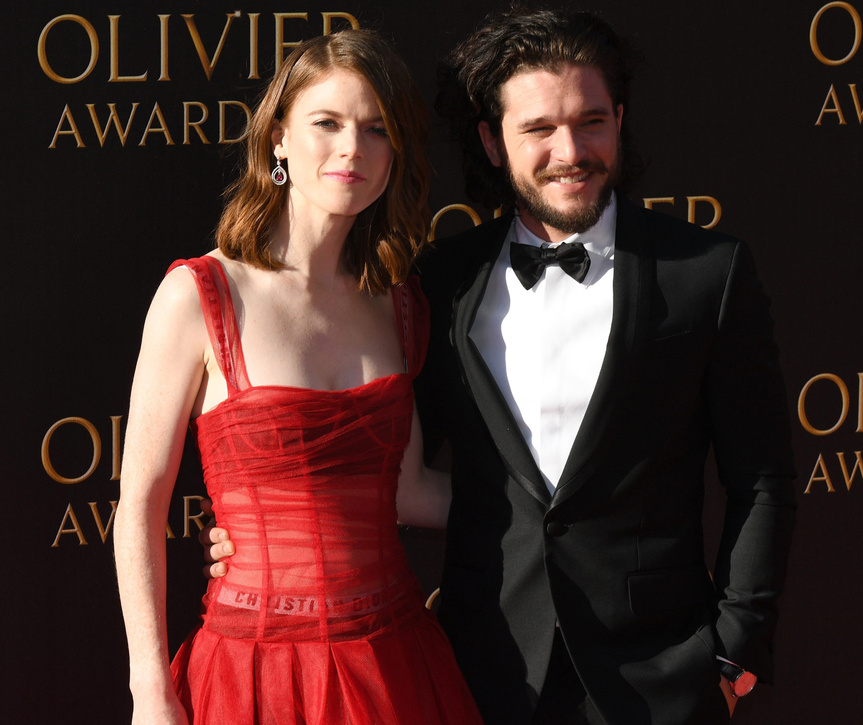 Rose Leslie y Kit Harrington, en la alfombra roja de los Olivier Awards 2017.