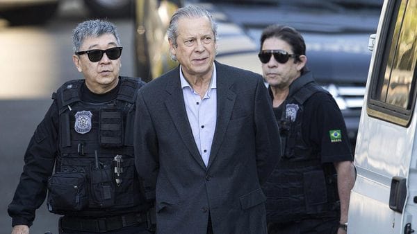 El ministro José Dirceu, el día de su detención (EFE)