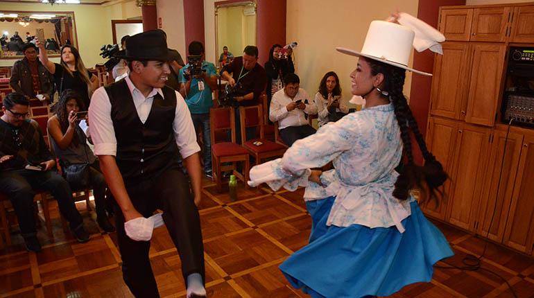 Demostración de la cueca cochabambina en la Casa de la Cultura, ayer. | José Rocha