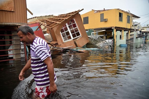 A la grave crisis económica de Puerto Rico se sumaron dos desastres naturales (Héctor Retamal/AFP)