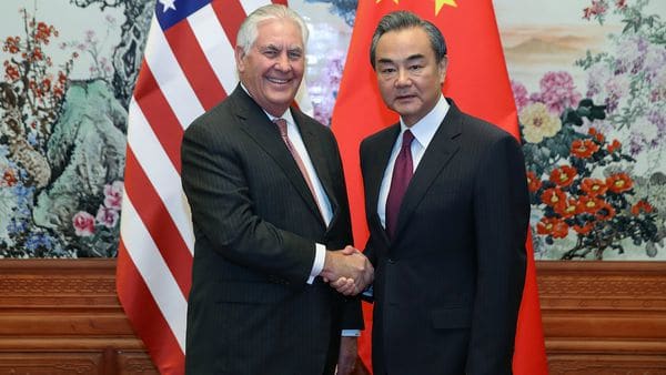 El secretario de Estado norteamericano, Rex Tillerson, y su homólogo chino, Wang Yi (Reuters)