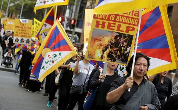 Manifestantes piden por la independencia del Tíbet (Reuters)