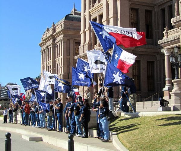 Militantes del Movimiento Nacionalista de Texas