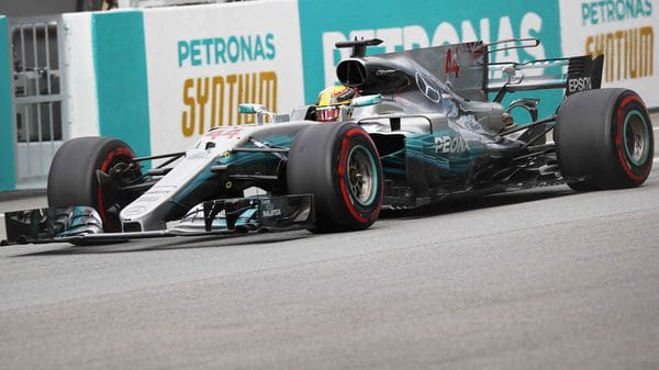 Hamilton, líder del Mundial, ha conseguido el mejor tiempo en la clasificación del GP de Malasia (Reuters)