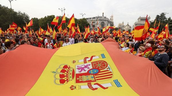 Las autoridades regionales de Cataluña mantienen el referéndum de independencia convocado para este domingo (Reuters)
