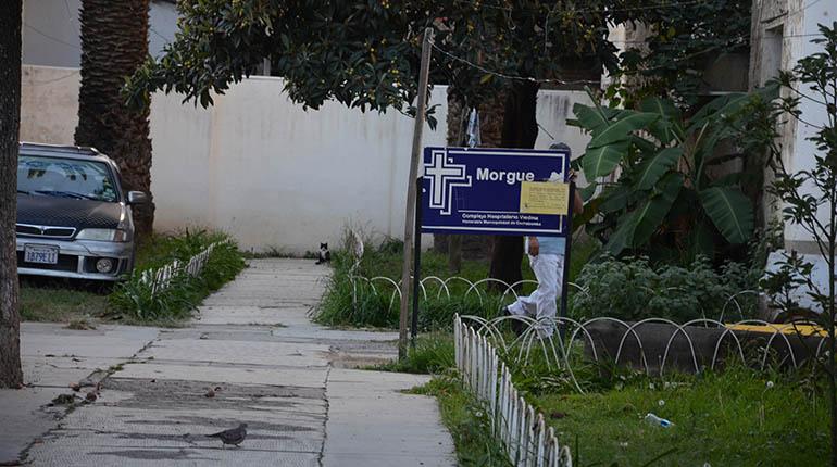 Entrada a la morgue del antiguo hospital Viedma. | José Rocha
