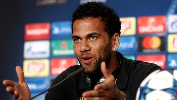 Dani Alves ha revelado que hubiera preferido otras profesiones en lugar del fútbol (Reuters)