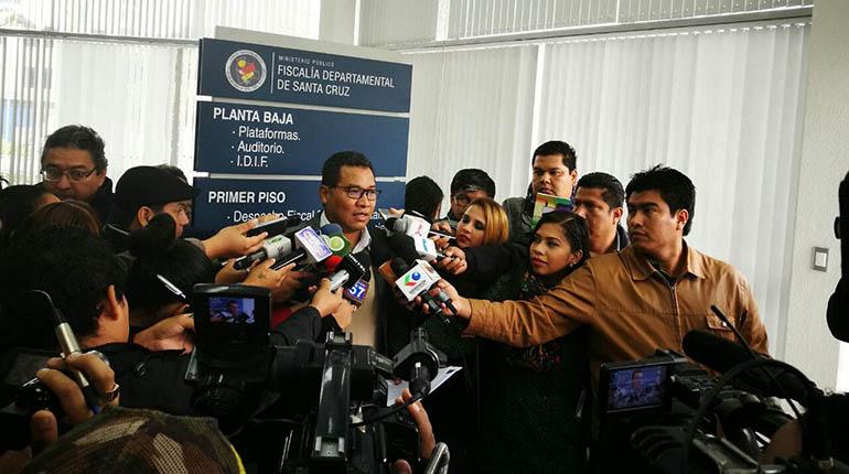 El fiscal departamental de Santa Cruz, Freddy Larrea, en conferencia de prensa. | Foto archivo. | Josué Hinojosa