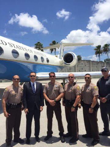Steve Mnuchin y el GIV | Twitter