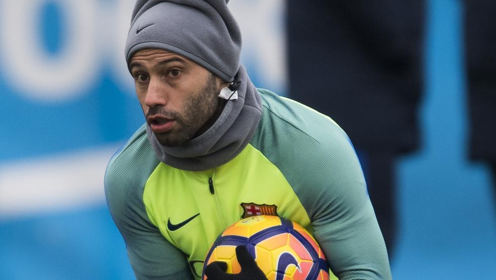 Resultado de imagen para mascherano entrenamiento 2017