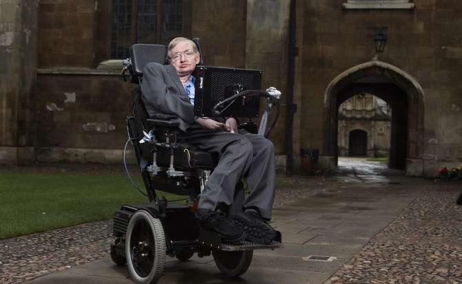 Por qué Stephen Hawking ha hecho pública su tesis medio siglo después de leerla