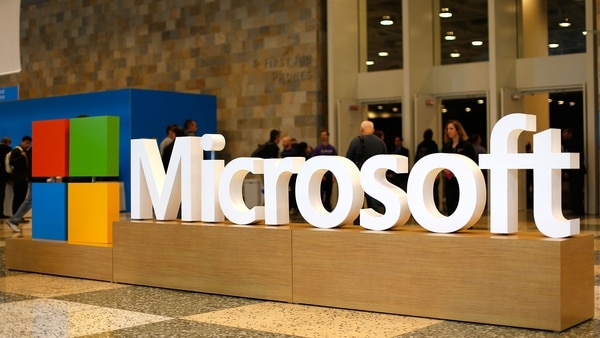 Microsoft maneja las bases de datos de 1.700.000 clientes en todo el mundo y cuenta con una infraestructura de 100 centros de datos en 40 regiones alrededor del planeta (Getty Images)