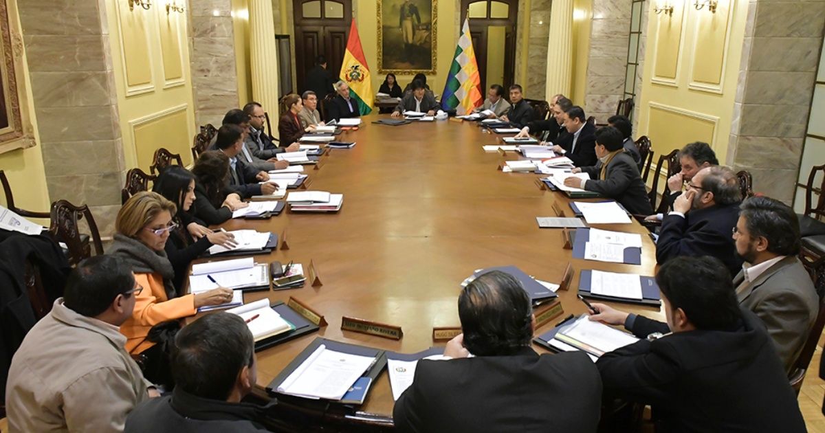 Evo convoca a gabinete ampliado extraordinario en La Paz – eju.tv