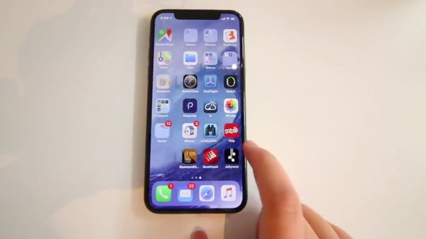 El iPhone X de frente