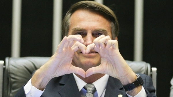 Bolsonaro logró hacerse de un grupo de fanáticos que lo adoran