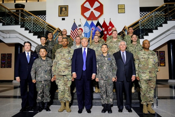 Donald Trump en la base de Camp Humphreys en Pyeongtaek, Corea del Sur (REUTERS/Jonathan Ernst)