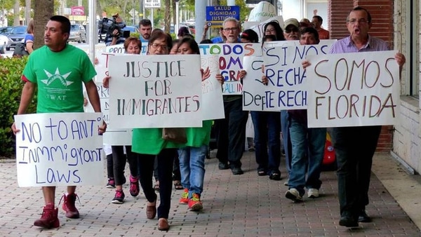 A la audiencia acudieron familias inmigrantes y activistas migratorios que se movilizaron a la capital de Florida desde las ciudades de Miami, Tampa y Orlando